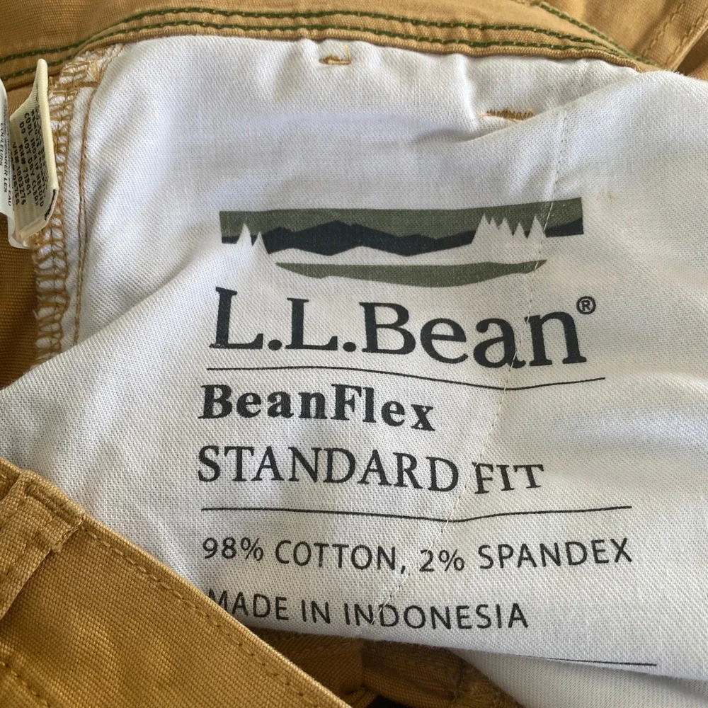 LL‎ Bean Men's BeanFlex Standard Fit Cargo Pants Size 32 x 32 Tan Pockets Logo